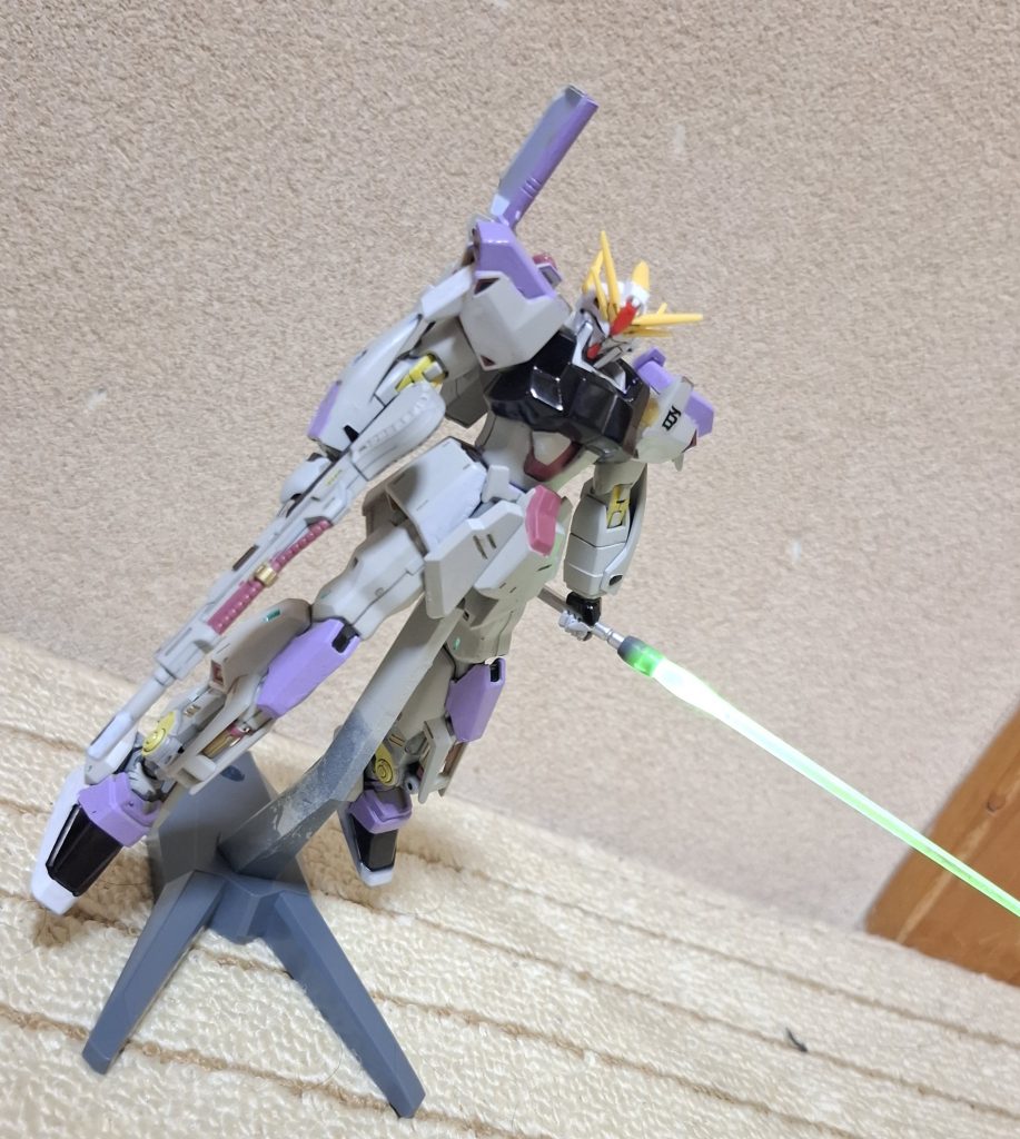 ビームサーベル白百夜の為に新造された専用のビームサーベル。