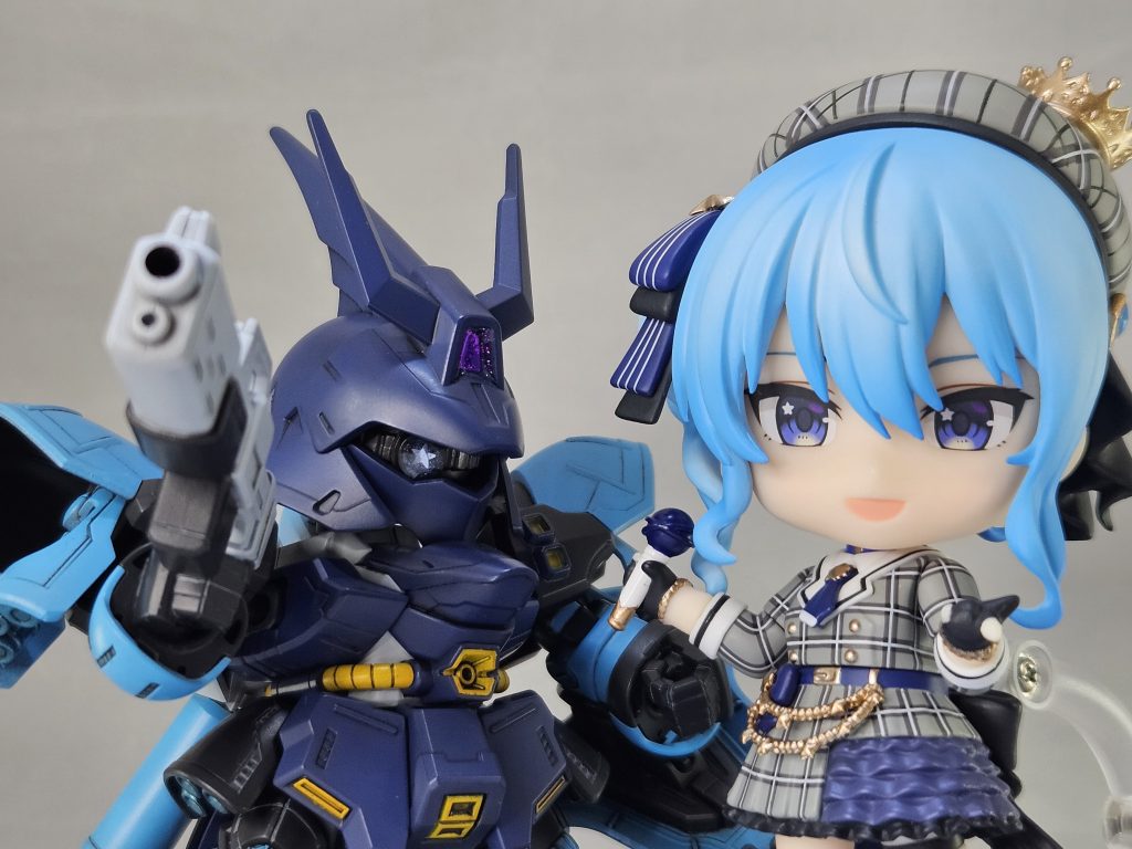 モノアイには青いレジンを使い星の形をしたメタリックなチップを入れています(すいちゃんとおそろい！)第二弾もありそうなので楽しみですね