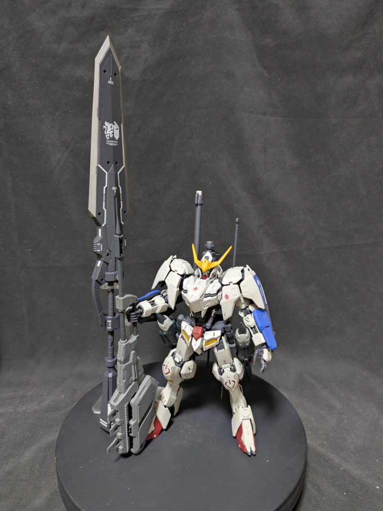 以前製作したMGガンダムバルバトス第6形態とツーショット