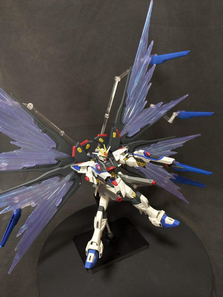 HGCE ストライクフリーダムガンダム弐式＆光の翼エフェクトセット–3枚目/制作者：G.ボーイ