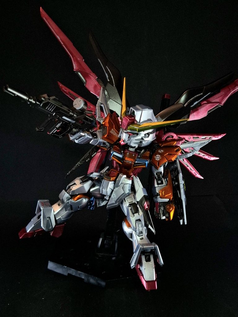 武装・必殺攻撃MMI-GAU26 17.5mm CIWS頭部に2門内蔵されたバルカン砲。本機唯一の実弾兵器で、先行のセカンドステージシリーズに装備された物より小径化されている。MA-BAR73/S 高エネルギービームライフルインパルスなどに装備されていた物の改良型。ハイパーデュートリオンエンジンの採用により、さらなる出力、速射性能の向上が図られた。腰部にマウントラッチがある。