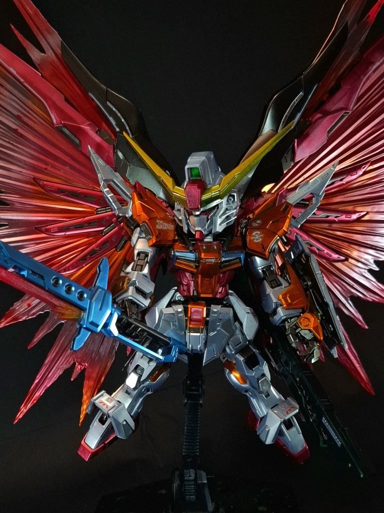 しかし、搭乗予定だったハイネは本機の完成直前にダーダネルス海峡での戦闘で戦死したため、機体は完成したもののパイロットがいない状況[1]が続き、その後は一度も実戦に出ることなく終戦を迎えている。コンクルーダーズ自体も実際に編成される事は無く、実戦に出る前にパイロットを失った彼専用のデスティニーは、今もザフトの兵器保管庫に安置されたままとなっている。