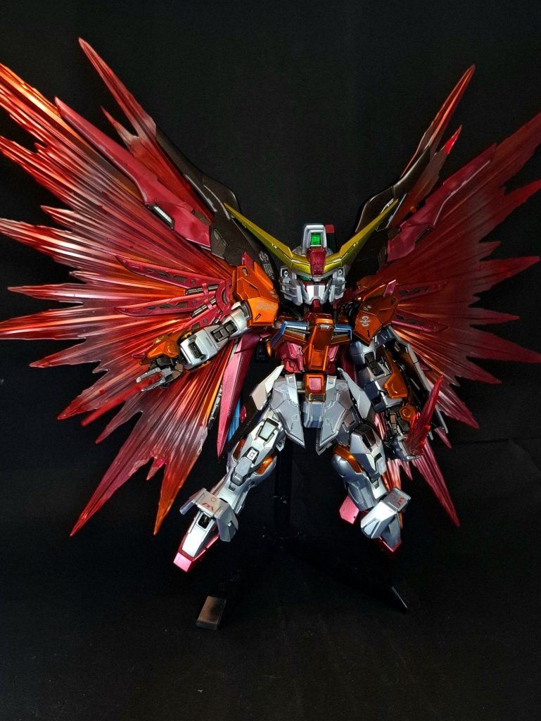 RQM60F フラッシュエッジ2 ビームブーメランソードインパルスのフラッシュエッジの発展型。ビームサーベルとしても使用可能だが、2つを組み合わせて大型の実体式ブーメランとする機構はオミットされた。対ビームシールドを容易に切断する威力がある。シン機とは異なりオレンジ色のビームを発振する。