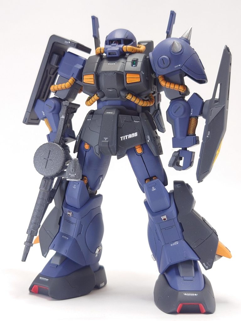 太腿と腰の延長でスタイルはかなり良くなったかと✋爪先の差し色の赤がAOZに登場する機体っぽくないですか？😁