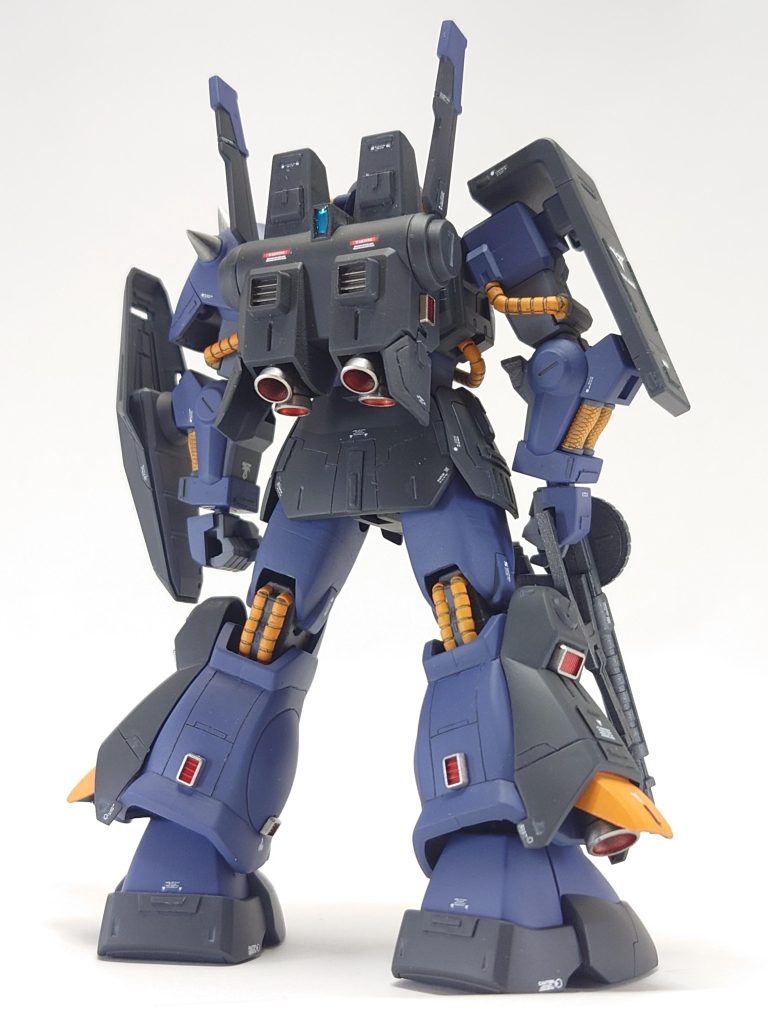 ランドセルのバーニアも機能すんのか？ってほど小さい（笑）なので大型化🎵ついでに角ノズルも4箇所に追加👍脚と合わせてかなーり機動力はアップしたんじゃないかと😆