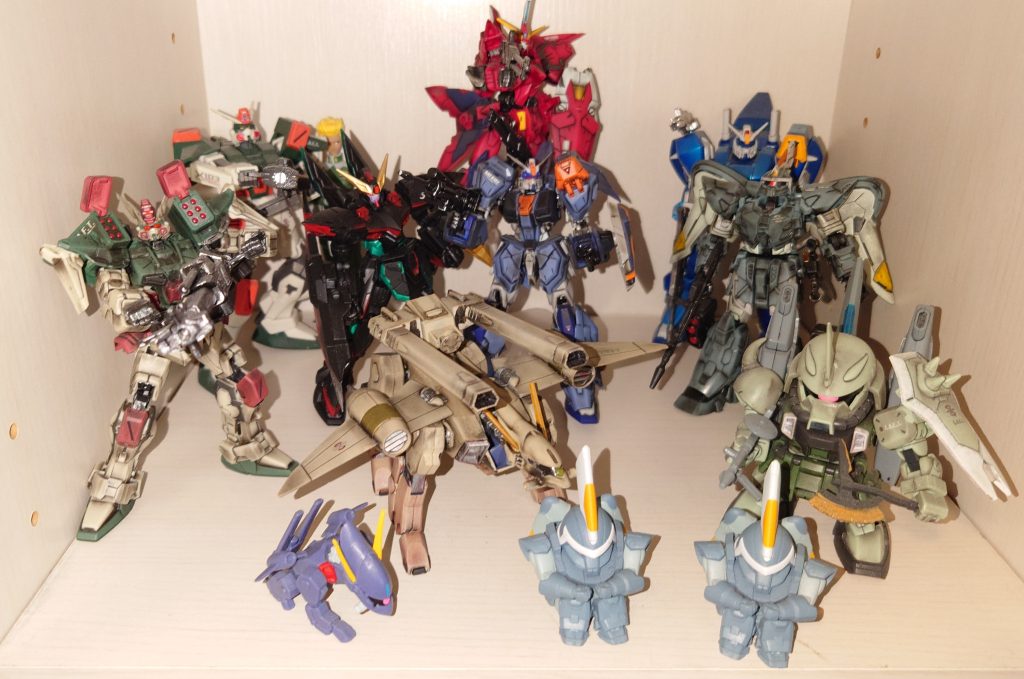 作品名：ザフト棚を整理<p>　今まで投稿してきたザフトの機体が溜まってきたので棚を整理しました　HGのデュエル、バスター、バクゥ　Gフレームのイージス、ブリッツ、デュエル、バスター、ジン　BB戦士のザクウォーリア、待ちぼうけのジンとバクゥ 　汚すと [&hellip;]</p>
