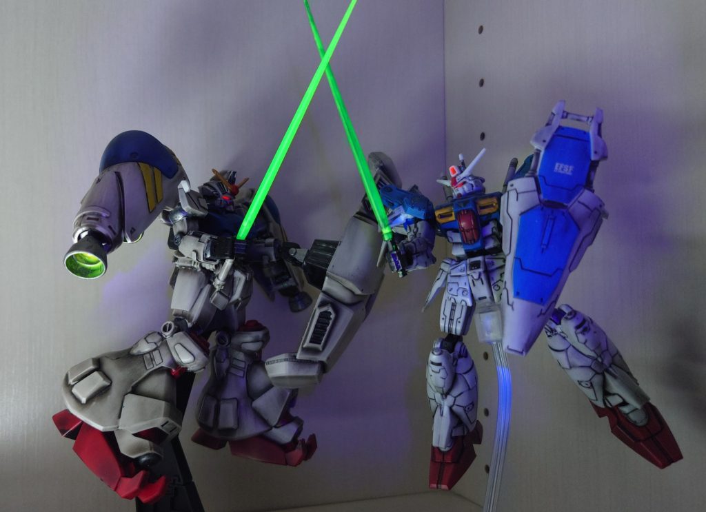 フルバーニアンはGフレームです 大きさの対比を際立たせたかったのですが、位置関係とアングルであまり感じませんね 今回、撮影が難しかったですね ドム・トローペンもないし 組みたいですね 笑 今回も楽しい製作でした ではまた101体目でお会いいたしましょう! 追記 最近、ユーチューブで0083の二大主題歌「Winner」と「Men of Destiny」をAIで編集して、ヘビメタ調に歌ってる動画を繰り返しみています だってシーマ様がボーカルなんです! 笑他にもSEEDやゼータ、ドラグナーやエルガイムもヘビメタ調にしてくれてます ロボットアニソンって、ヘビメタと親和性高いですよね もっとやれ 笑