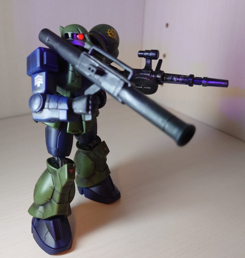 左二の腕には、大尉の記章