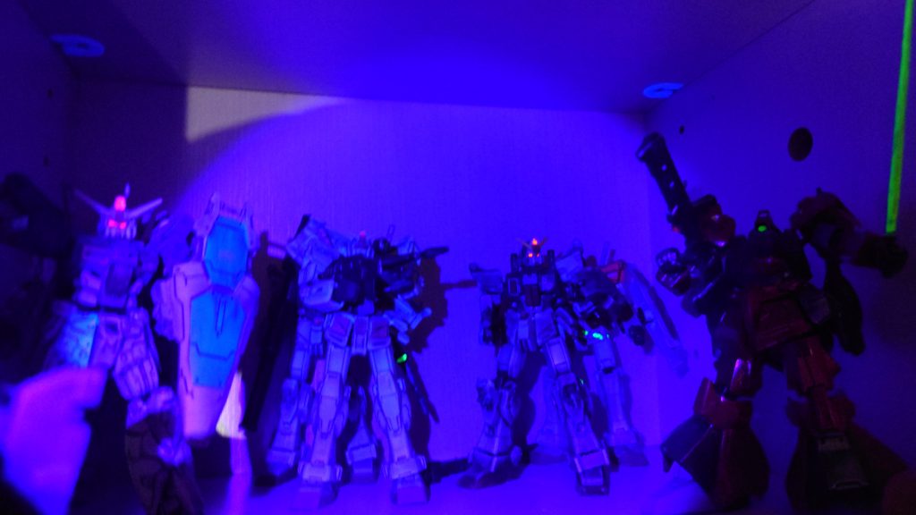 作品名：アイ、光らせてます<p>　HGもGフレームも、モノアイやツインアイは蛍光塗料で光らせています　これはフリーダムウイング工房のコダワリ 　 　裸眼で見るともっと目立ちますが、まとめて撮るともう一つ　寝る前に、部屋真っ暗にしてuvライトで照らすと、 [&hellip;]</p>
