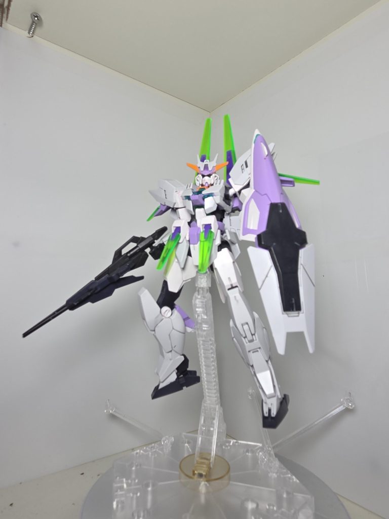 アースリィガンダムFXコアガンダムFXにアースアーマーガンべカラーを装備してみましたバードディフェンサーのシールドはコアシールドとあせているのでアースアーマーの拡張シールドと連結できます&nbsp;