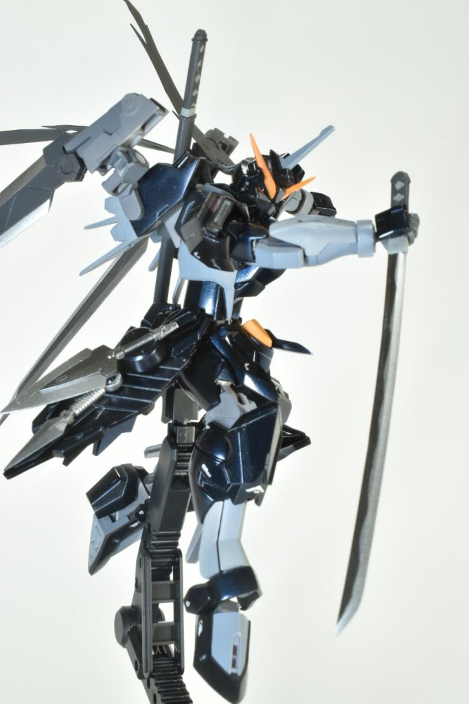 鍔なし刀の逆手持ち!これもやりたかった…