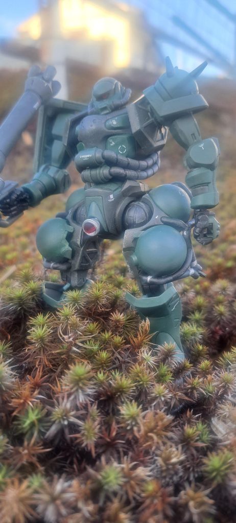 イメージは地上での作戦の為に降下てとこですか。