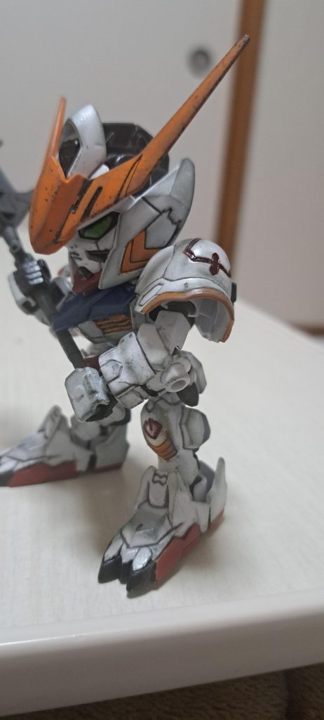 ホワイト以外（ホワイト足りないとこは塗装）部分塗装。スミ入れ、クリア仕上げ。遠慮がちにウェザリング。