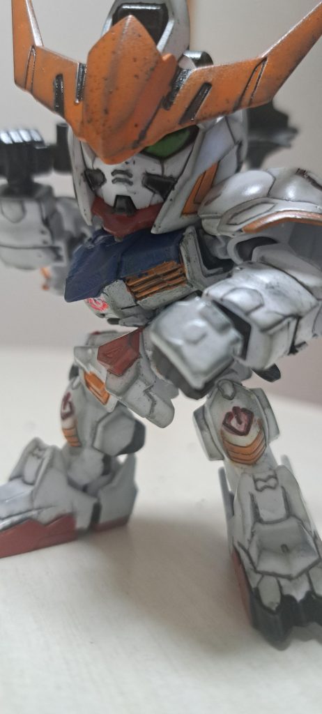 まぁSDなのでポージングも可動域の範囲が狭いのでそれなりに。