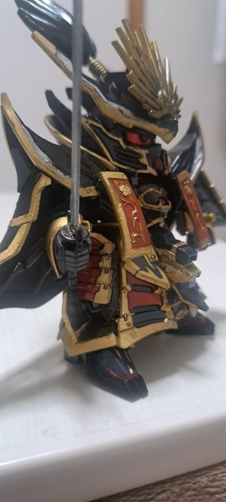 やっぱ正面の威風堂々としたショットの方がカッコ良いかな