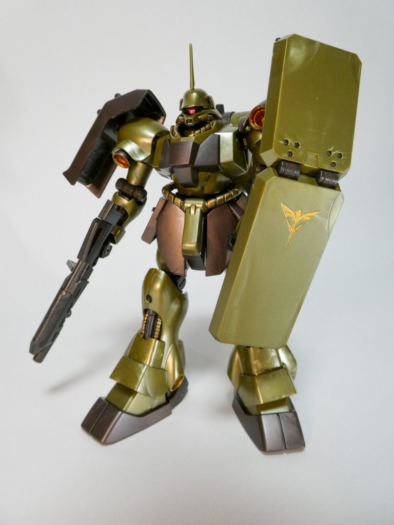 絶妙にダサい立ちポーズ選手権があったら1位とれそうです