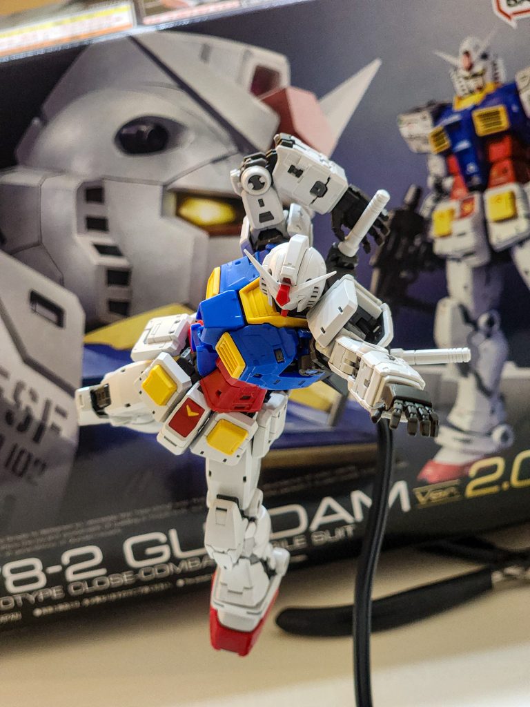 作品名：RGガンダム2.0<p>素組ですが凄いキットですね😍 これから仕上げていきます！ 成型色仕上げですが🤣</p>
