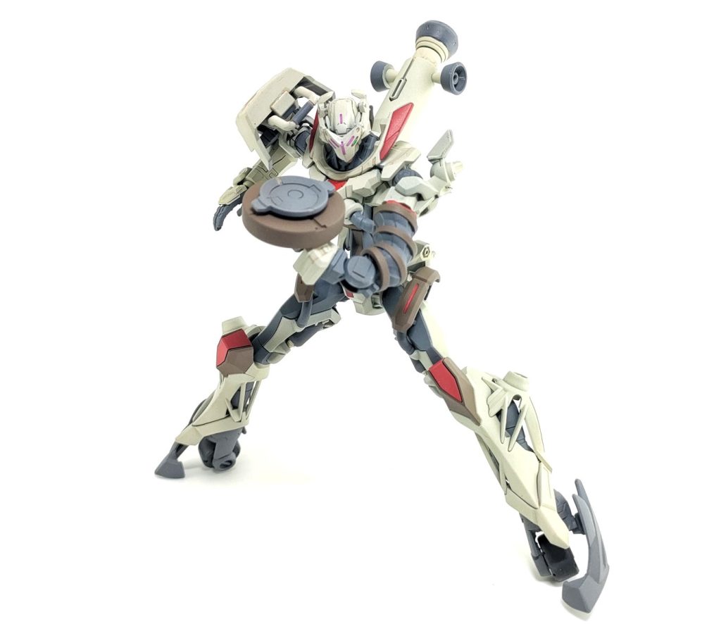 左肩にはビームフリスビー。