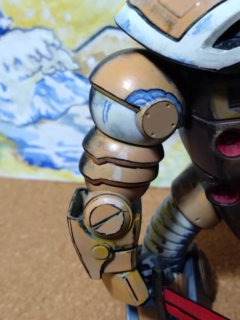 輪郭線を強調する為黒くしました。今回の作品は塗装に的を絞ってやってみましたが中々淡い感じや色使いが難しくて何度も重ねて塗り直したり厚くなった部分はヤスったりして修正。最後の艶消しクリアー吹く時にほんの少しライトブラウン溶かして全体的に吹きました。もっと修正できる部分もありそうですが今回はコレで完成。こんな試みも面白いですが見せ方も難しいですね。🤔実験的塗装だったので皆さんのコメントよろしくお願いします。🙇