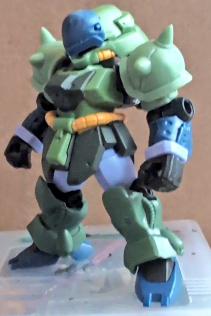 制作途中1この段階ではまだパーツ数が少ないです