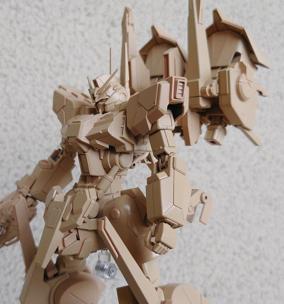 影が入るとディテールが浮き上がる感じがして好きなんです。