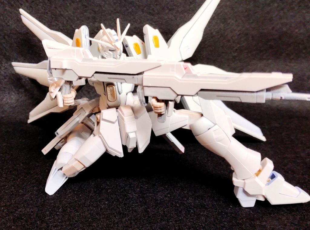 時間を見つけながら、少しずつ作ってますだんだん棚に増えていくし、作ってないのも増えますね楽しみ楽しみ