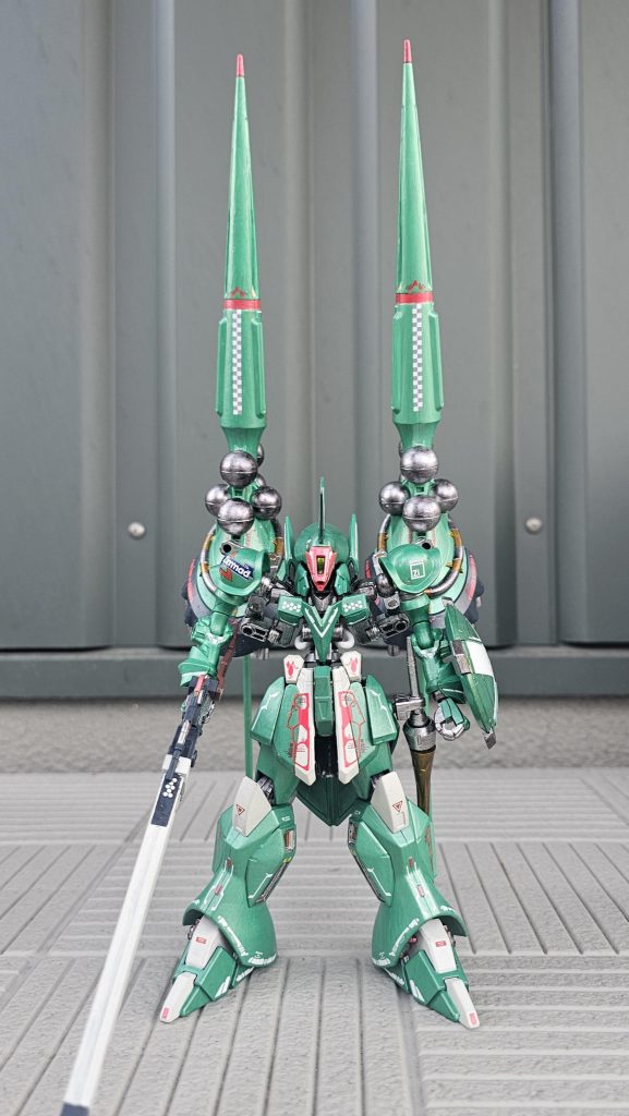 見てわかった方もいるかもしれませんが製作イメージはヤクトミラージュです。