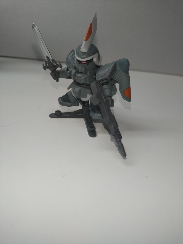 カプセルトイか何かちっちゃくてかわいい〜。