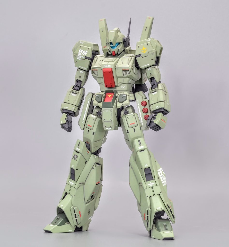 非武装状態です胸部やコクピットハッチは装甲を追加してディテールアップしました