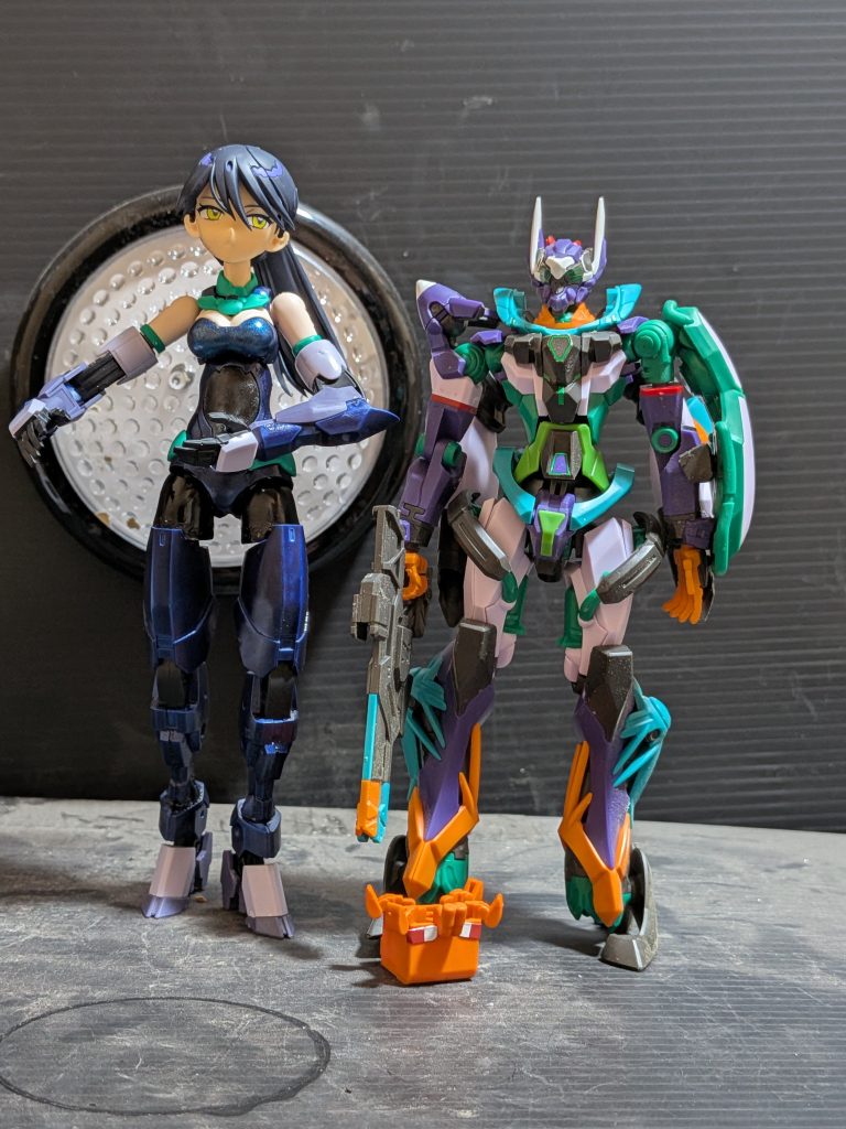 並べるとサイズ感がおかしいので合成して貰いました。