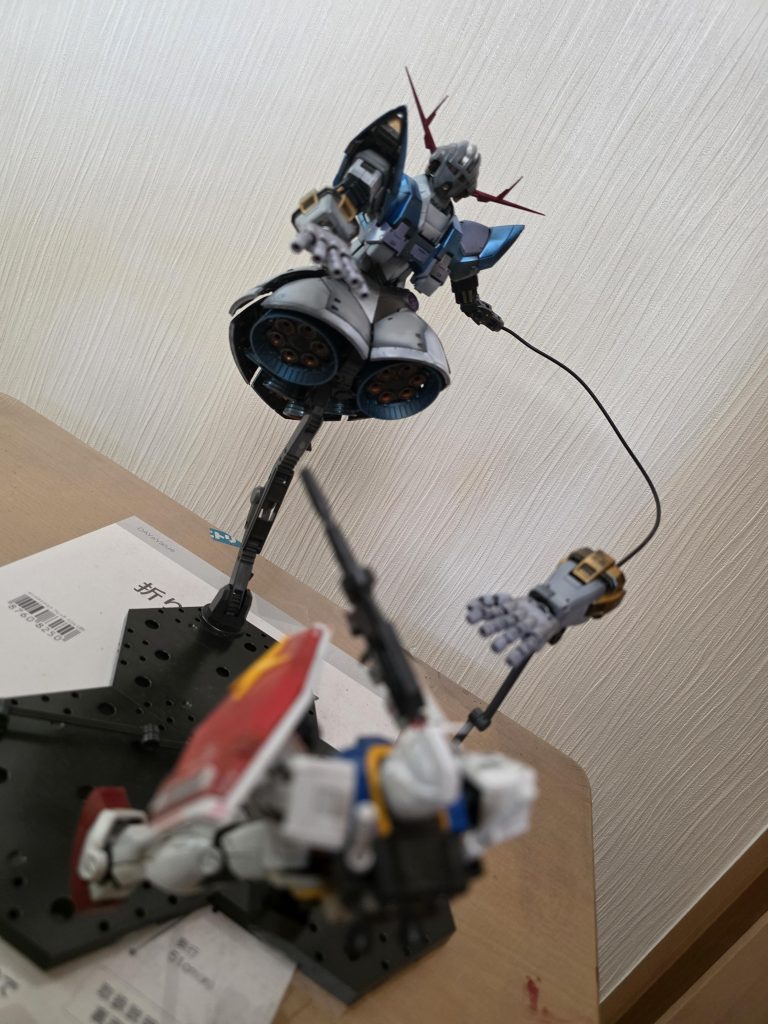 ジオングはやっぱりガンダムと一緒が映えますね