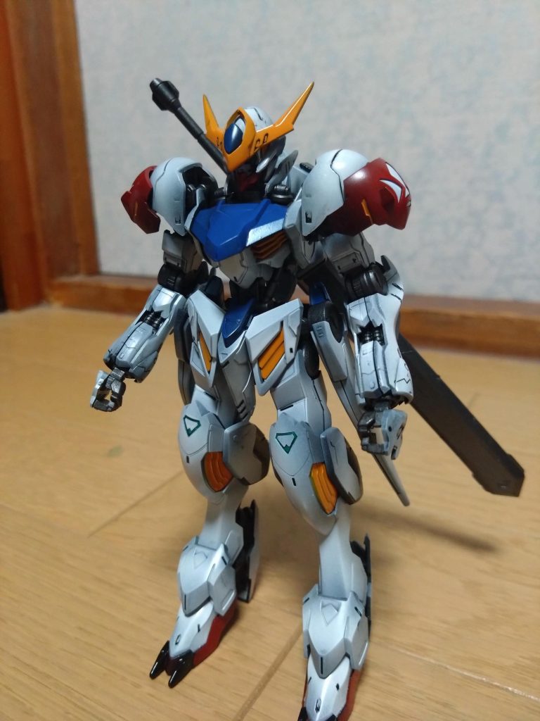 ウェザリング前です。墨入れと水性塗料でディテールアップしとります。