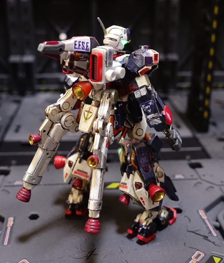 14.&nbsp;&nbsp;&nbsp;&nbsp;バックパックも作り直そうかと思いましたが、めんどくさいのでプチブロックL字パーツを添えて、コトブキヤのスラスターを取り付けてそれっぽくし、ミサイルポッドとビームキャノンの台座と兼ねました。