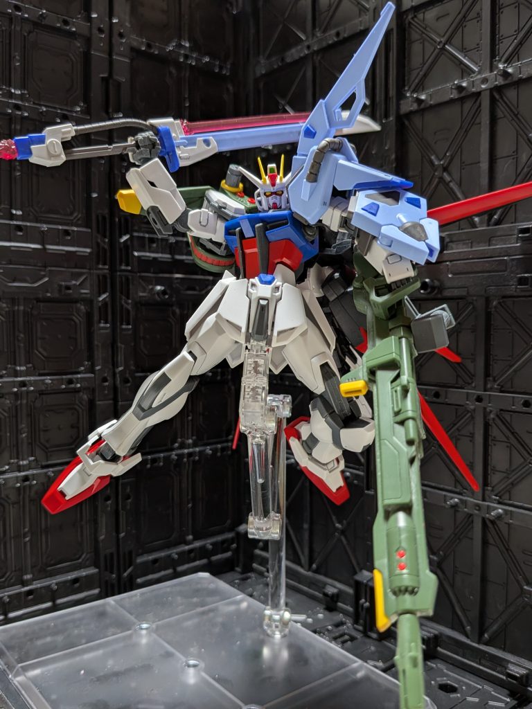 斬りかかって来てますよ！こわい！