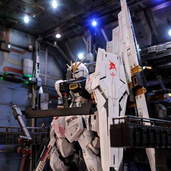 RX-93 νガンダム