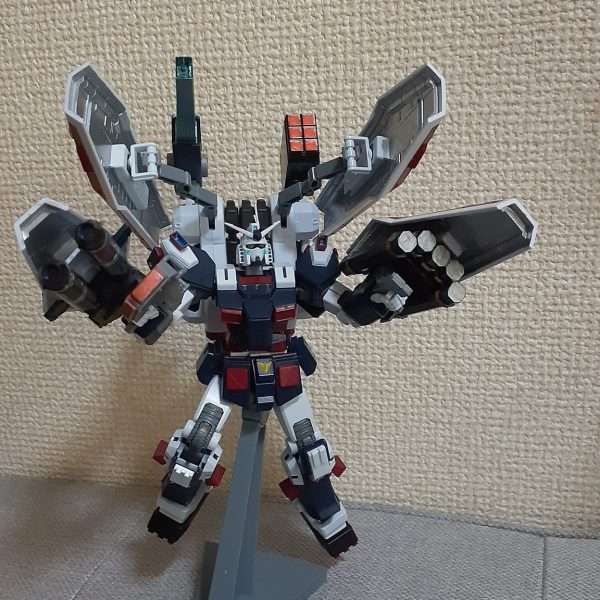 Hgフルアーマーガンダム(サンダーボルト)