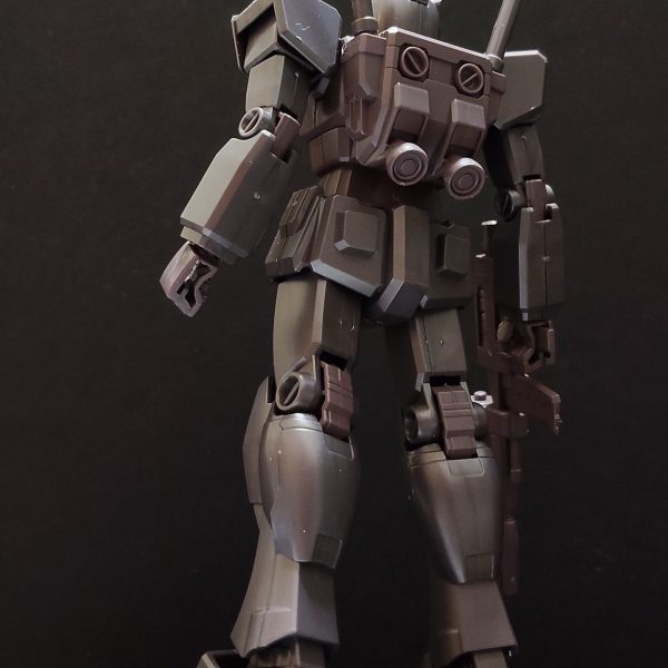 成形色、2色で気持ちメタリック入ったブラウンがブロンズ像みたいで渋いかも…。小学生向けではないけど(笑)（3枚目）