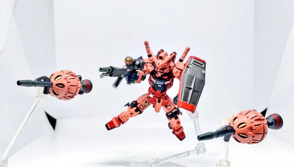 赤いガンダム–4枚目/制作者：クロすけ