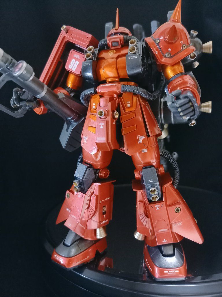 今回のキャンディー塗装はシルバー下地にクリアカラー吹き付けではなく仕上がりの色に近いメタリックカラーを下地にしてクリアカラーを吹き付けました。レッド⇒メタリックレッドにクリアルージュ2層オレンジ⇒ゴールドにクリアオレンジ2層