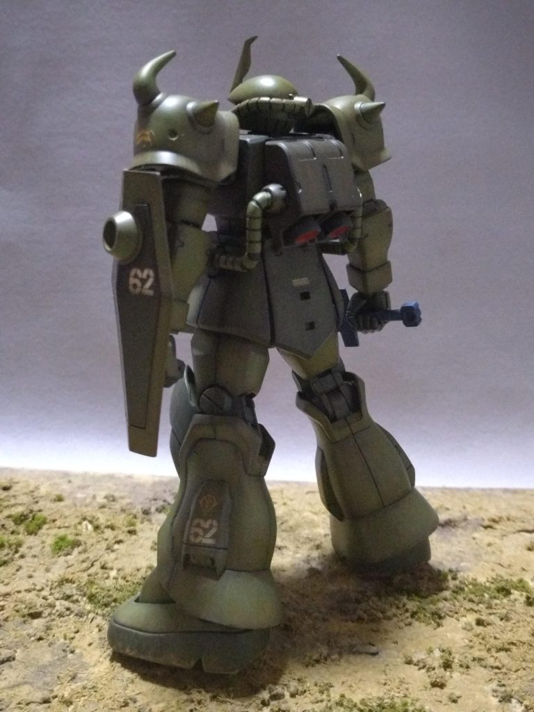 背面もアッサリです。陸戦タイプなので足回りはいつものように汚し多めで実施。