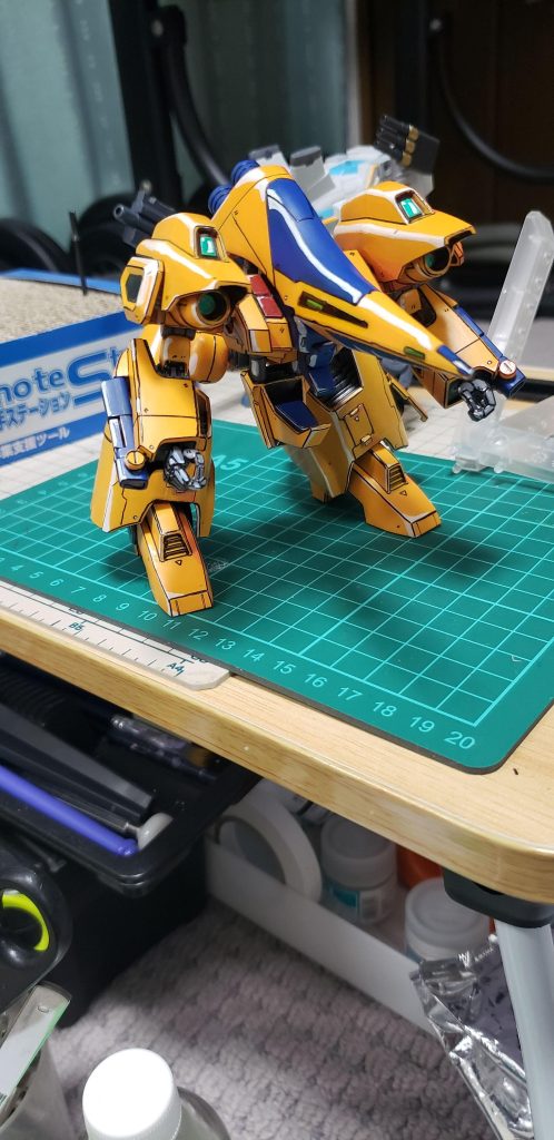 ガウォーク形態です。