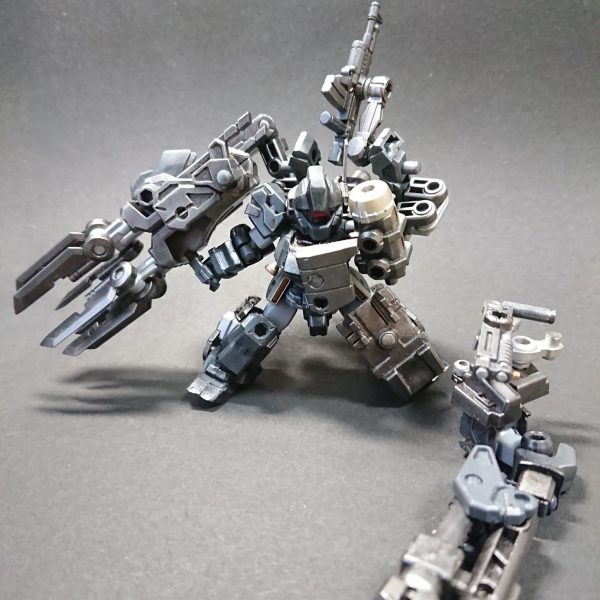 ジェガン・グラインドブレード装備