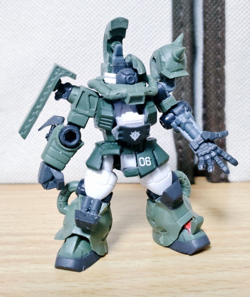 ガンタンクの頭部造形にコクピットがあって本当に助かりましたw