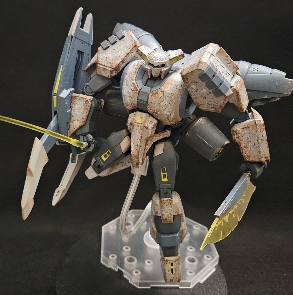 ビームサーベル、ビームトマホークを構えて