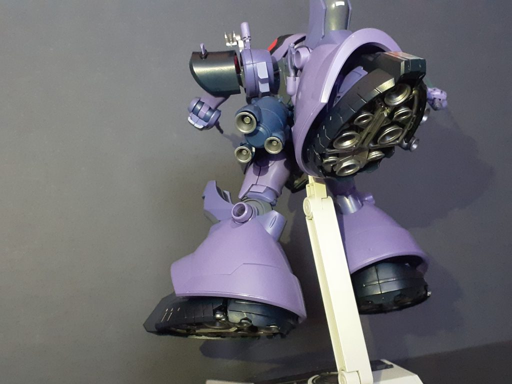 比較的元のデザインに近いイメージと三本目の脚をスラスターにするというアイディアが秀逸でしたね