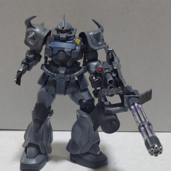 HG1/144グフカスタムグフカスタムをオリジナルカラーに筆塗りしてみました。