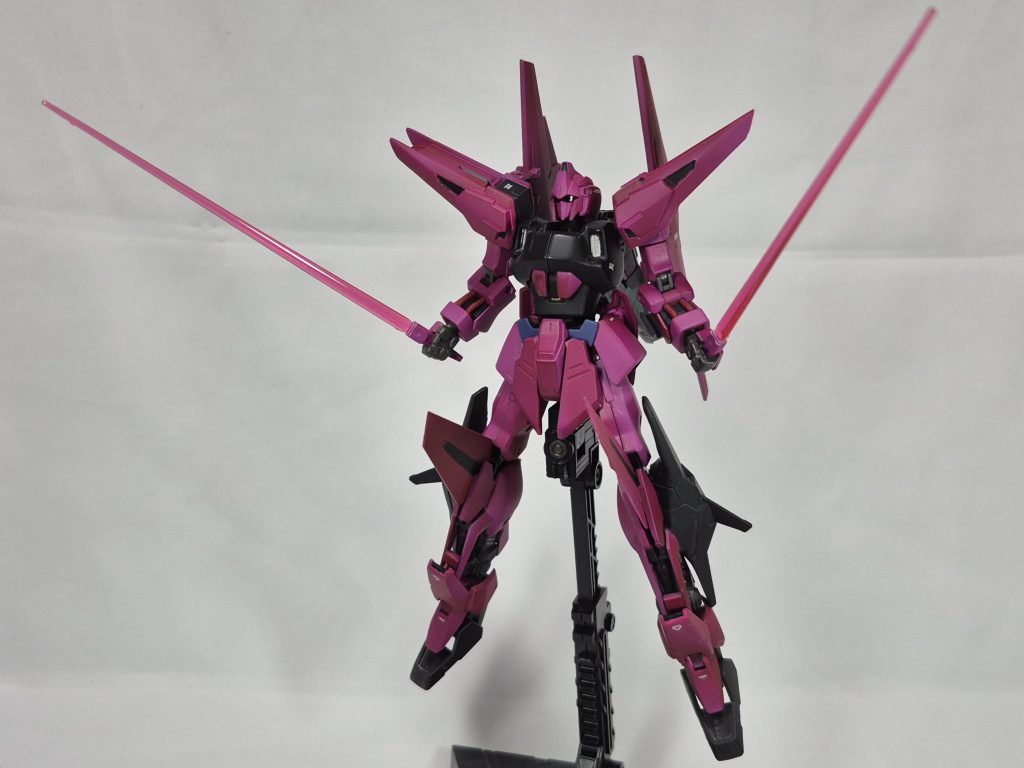 武装④：GNビームサーベルリアスカートに収納されてます。HGキュリオスってビームサーベルパーツ無くないですか？エクシアのものを流用してます。