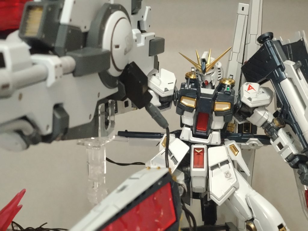 RG νガンダムとメガバズーカランチャー