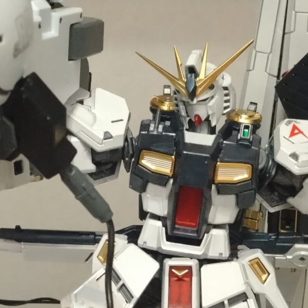 RG νガンダムとメガバズーカランチャー