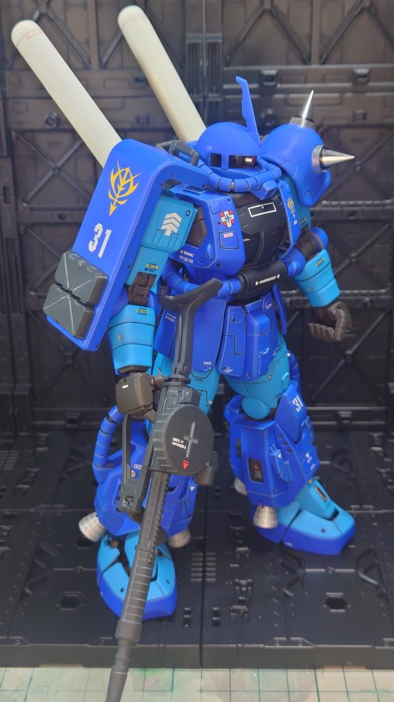 ランバ・ラル専用ザクⅡ–5枚目/制作者：あれく myT 積みプラ崩したい